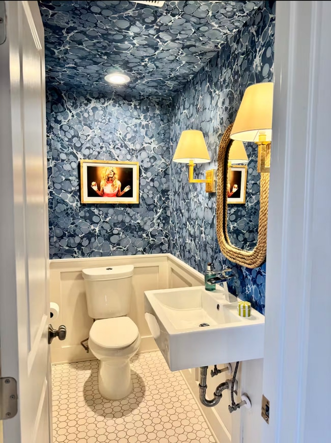 Building Photo - ?Cozy Designer's Dreamhouse in North OKC?