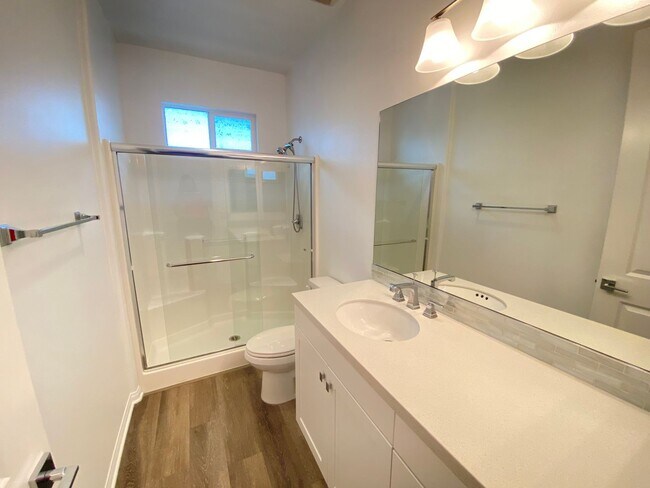 Foto del edificio - 2721 S El Camino Real