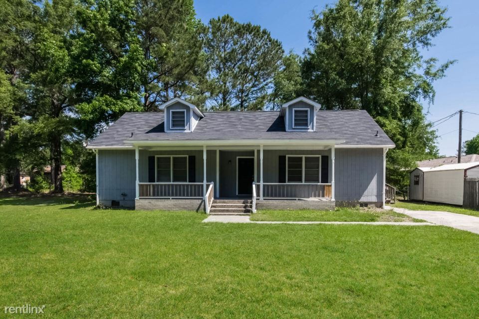 Primary Photo - 315 Rossclan Rd