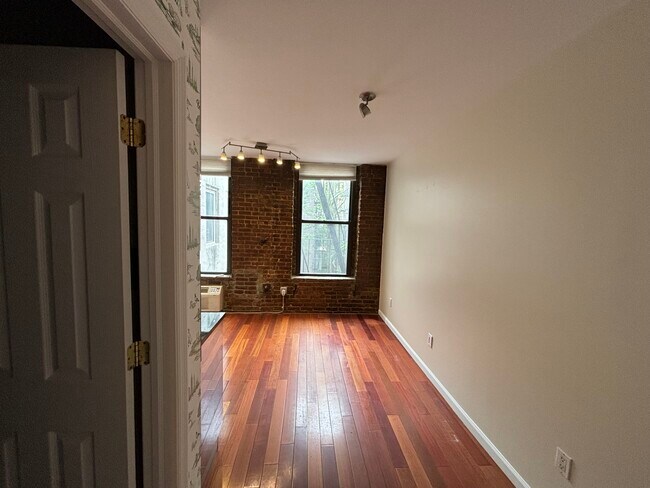 Foto del edificio - 157 Rivington St