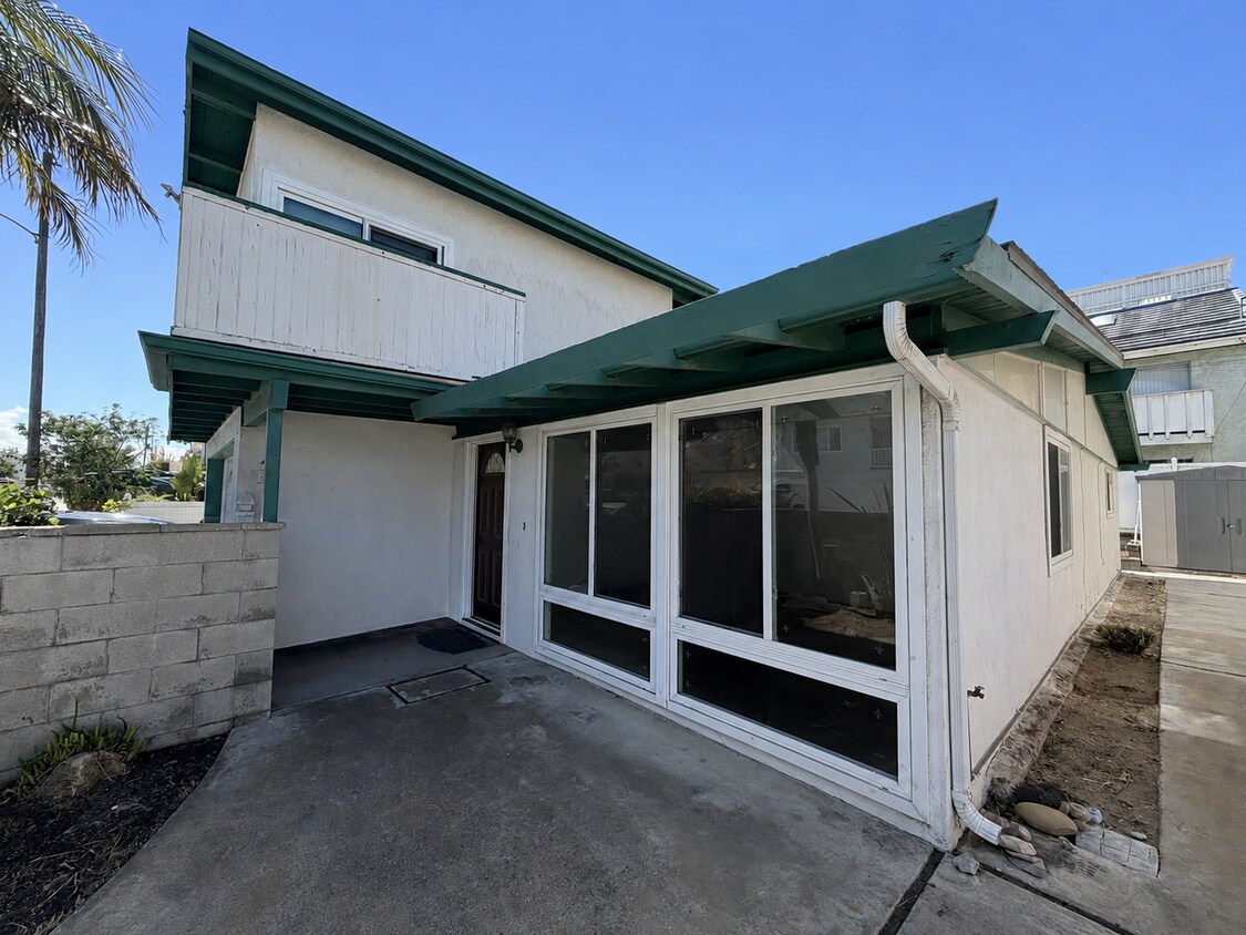 Foto del edificio - Coastal Beach Home Just One Block from the Ocean