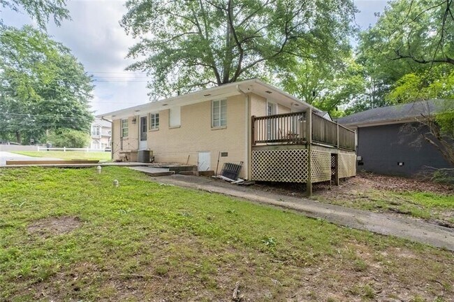 Foto del edificio - 1401 Briarwood Rd NE
