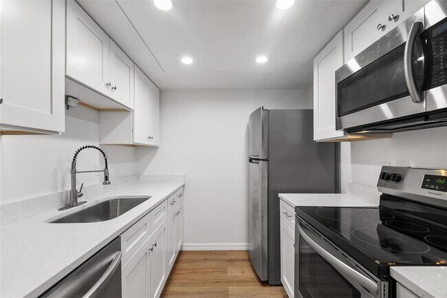 Building Photo - 2865 51st St S