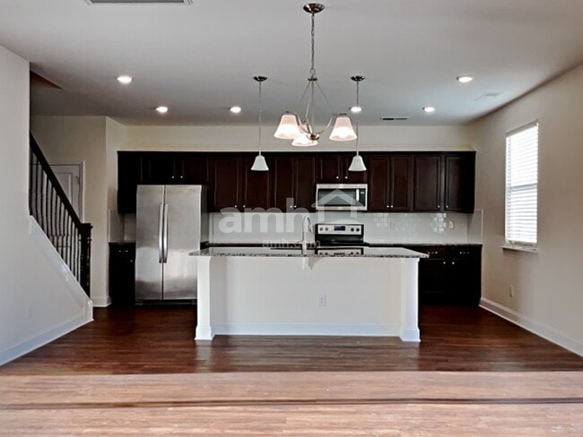 Building Photo - 146 Havenbrook Dr