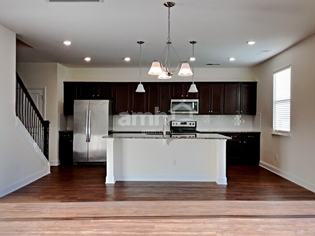 Building Photo - 146 Havenbrook Drive