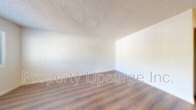 Building Photo - 445 Nelson Ave