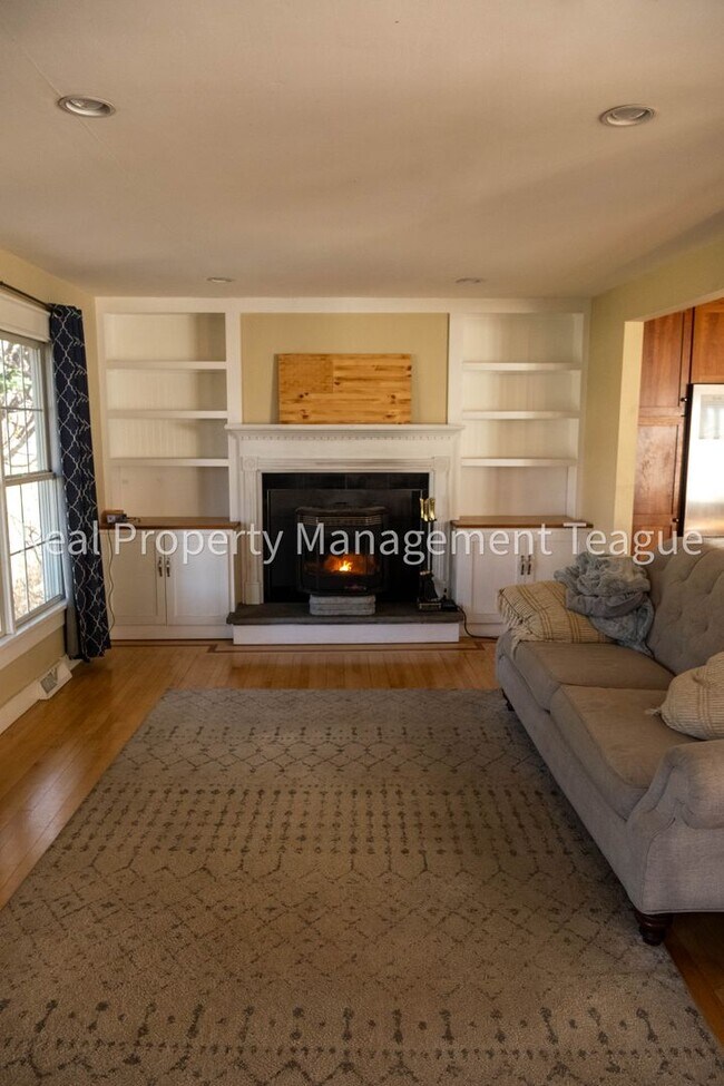 12 Rustic Bridge Rd, Rexford, NY 12148 House Rental in Rexford, NY