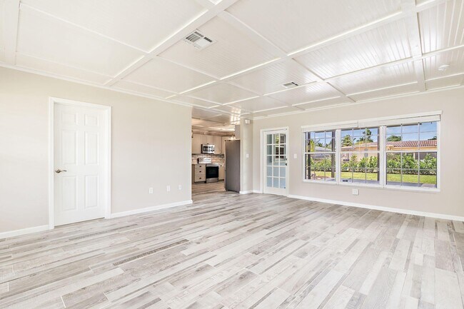Building Photo - 152 Vassar Dr