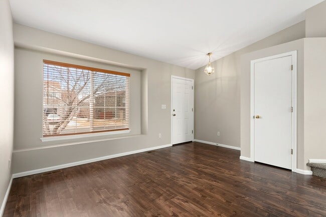 Building Photo - Spacious Home in Cherry Creek School District