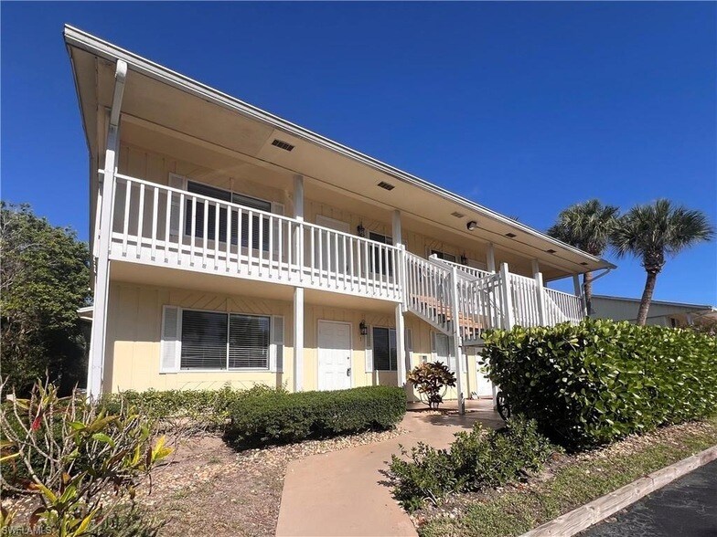 Foto principal - 4601 Bayshore Dr