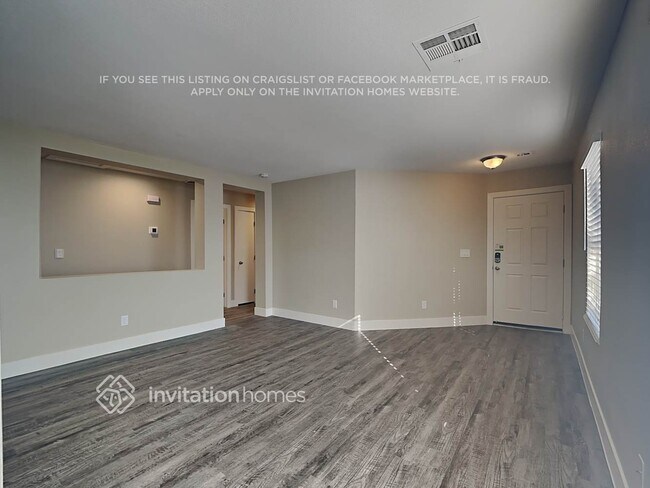 Foto del edificio - 8648 Shady Pines Dr