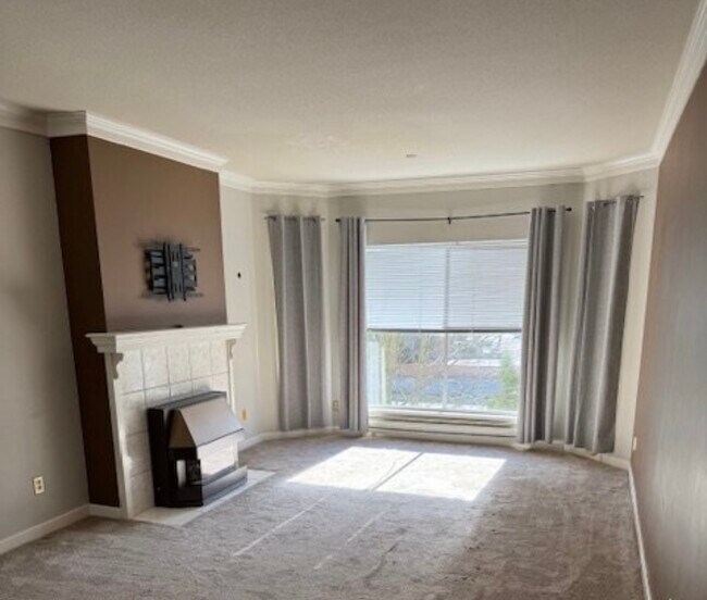 Building Photo - 12464-1191B 191b St