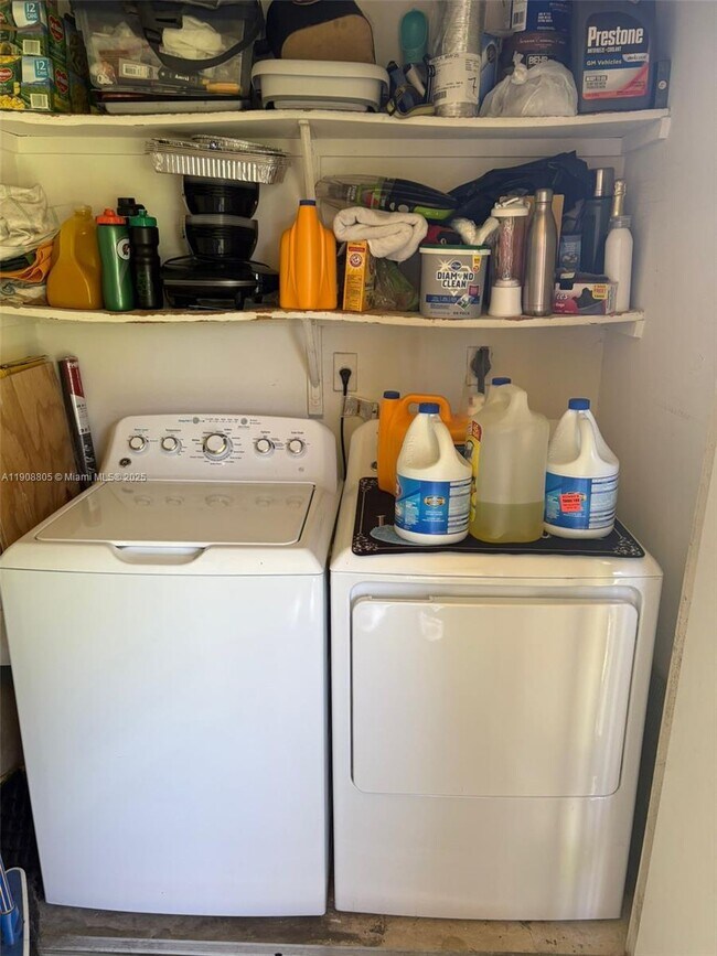 Foto del edificio - 15560 SW 106th Ln