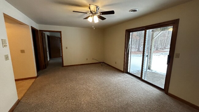 Foto del edificio - 916 Kings Rd