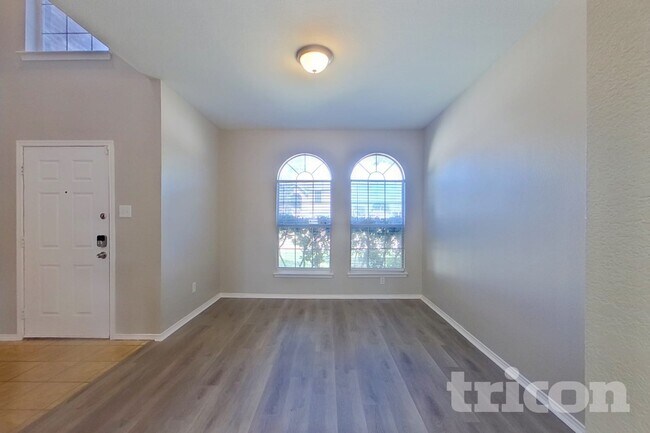 Building Photo - 1085 Harriman Dr