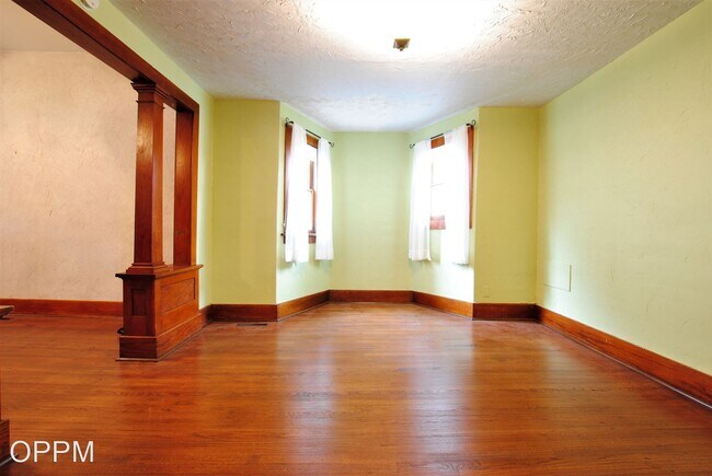 Building Photo - 3 br, 2 bath House - 713 Hickory St