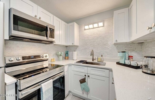 Foto del edificio - 7308 Sunset Ave