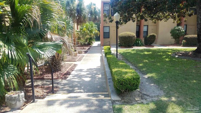 Foto del edificio - 201 Pensacola Beach Rd