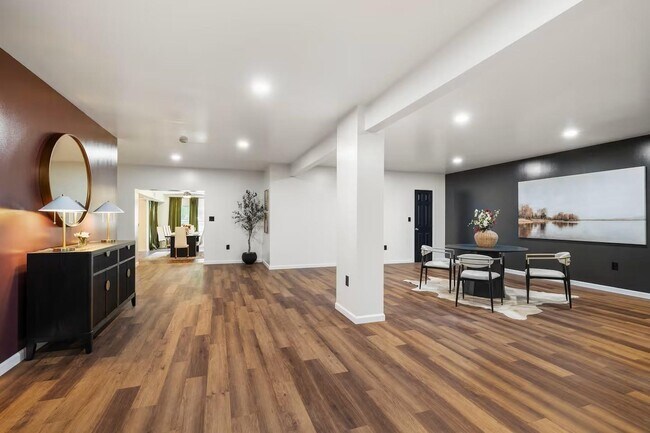 Building Photo - 2724 Southmore Blvd