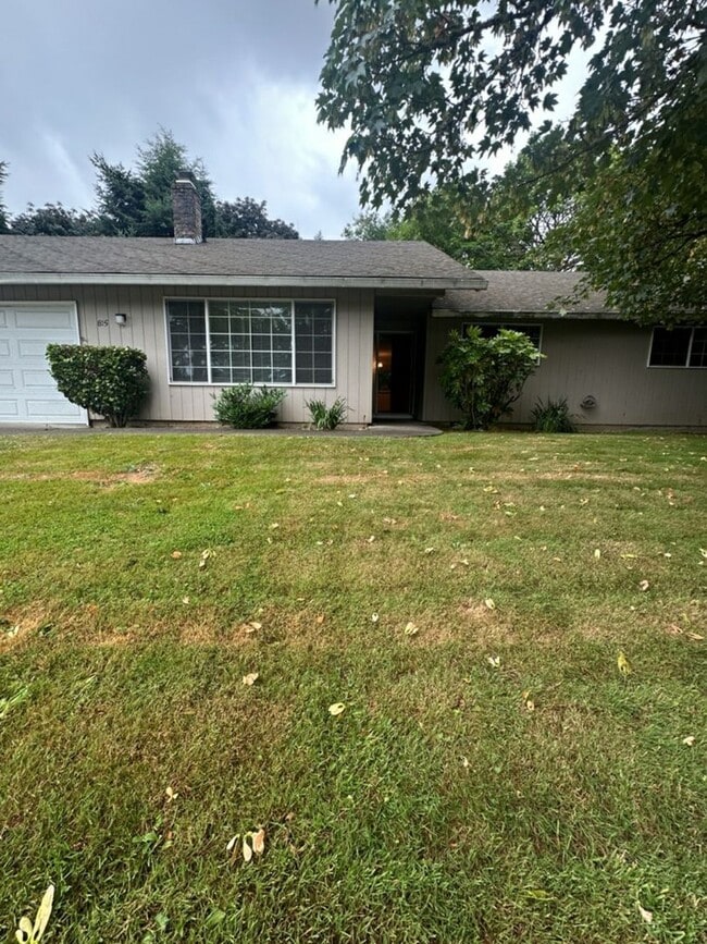 Building Photo - 3 Bed, 2 Bath Ranch in Hazel Dell!