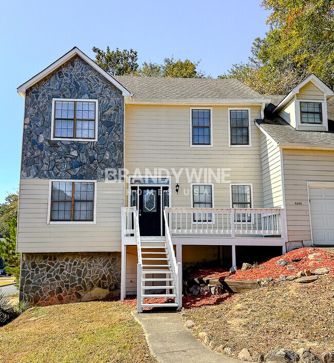 Building Photo - One month FREE RENT!