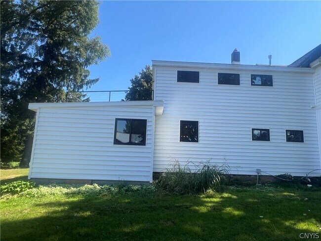 Building Photo - 34 Lake Shore Rd