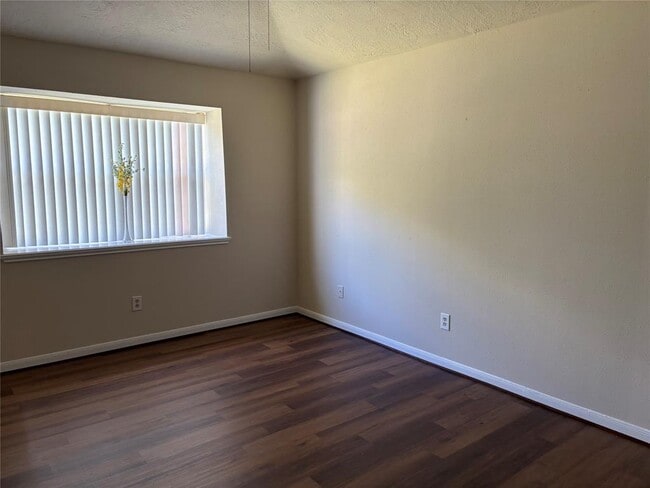 Building Photo - 17090 Kilwinning Dr