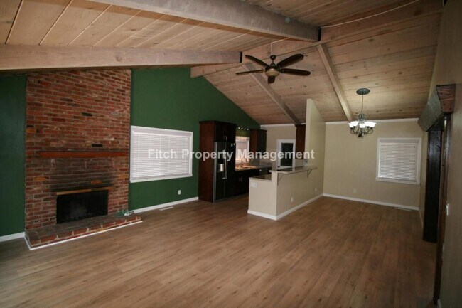 Building Photo - 1162 W McKinley Ave