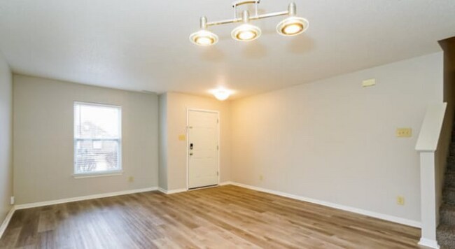 Building Photo - 5438 Grassy Bank Dr