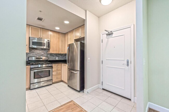 Building Photo - 3600 S Glebe Rd