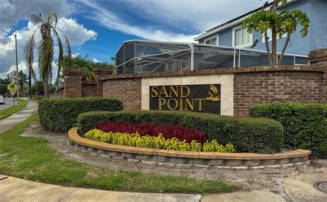 Foto del edificio - 1233 Sandbrook Dr