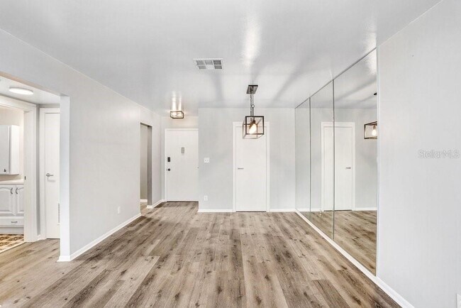 Foto del edificio - 4611 W Fig St