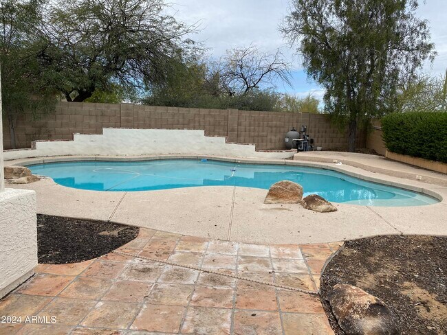 Building Photo - 4402 E Creosote Dr