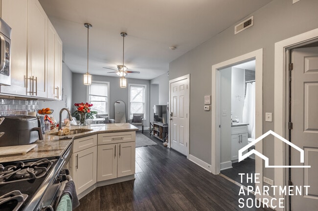 Building Photo - 1431 N Cleaver St