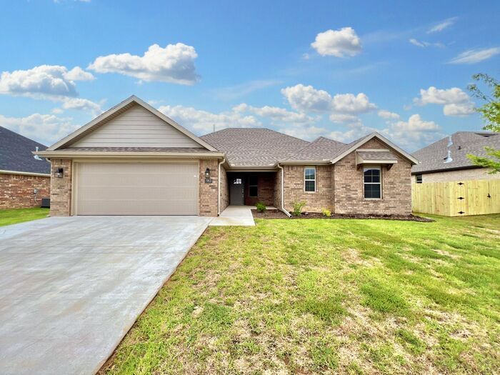 983 Arden St, Tontitown, AR 72762 House Rental in Tontitown, AR