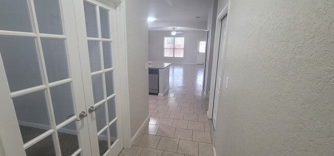 Building Photo - 5823 Bridle Bnd