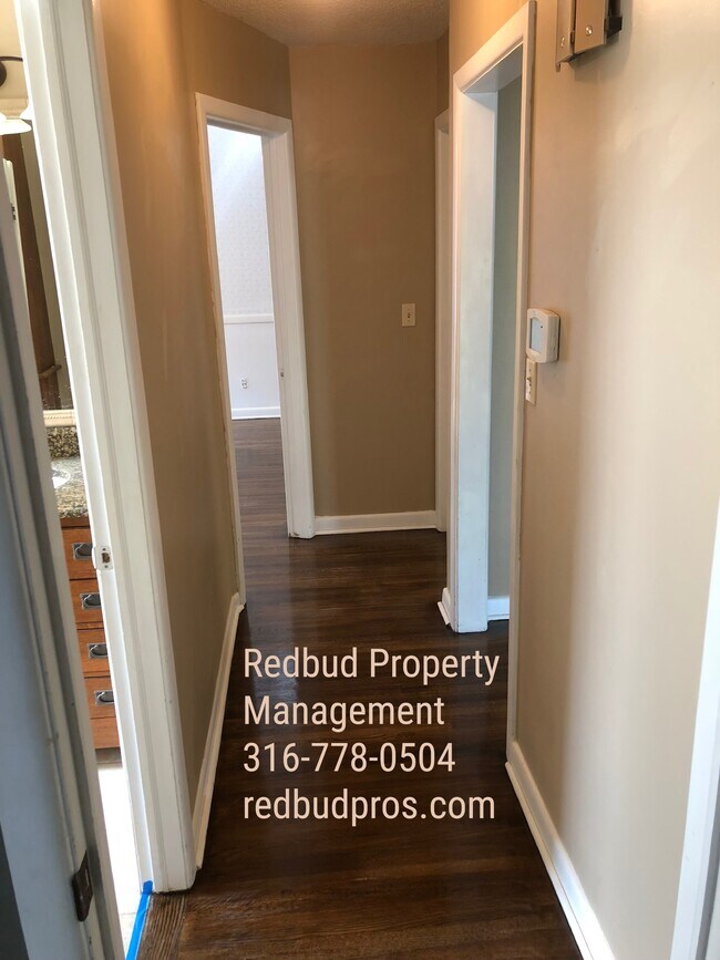 Foto del edificio - 639 S Courtleigh Dr