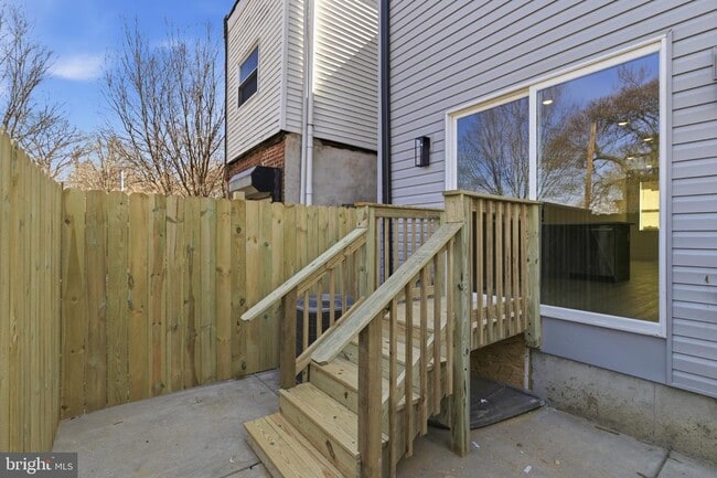 Building Photo - 1032 W Orleans St