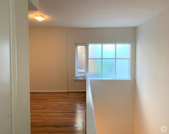 Building Photo - 937 Lombard St