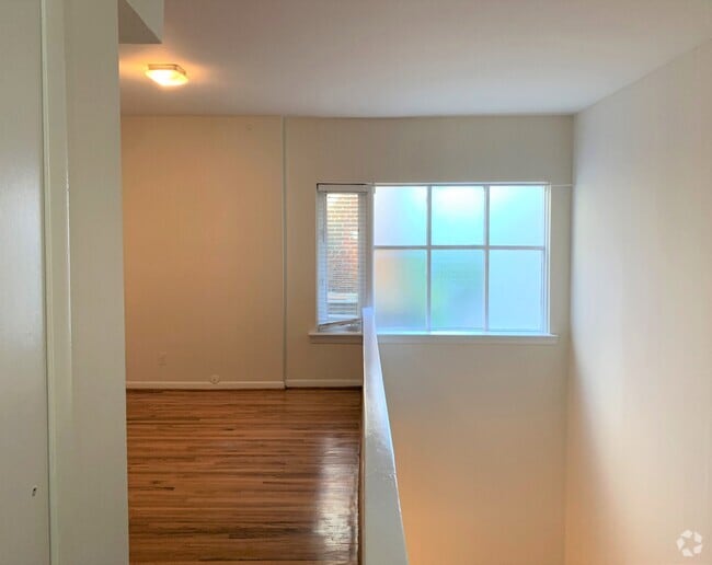 Building Photo - 937 Lombard St