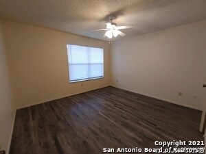 Foto del edificio - 6316 Cambridge Dr
