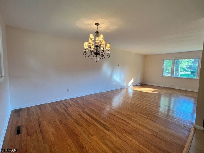 Building Photo - 36 Cortright Rd