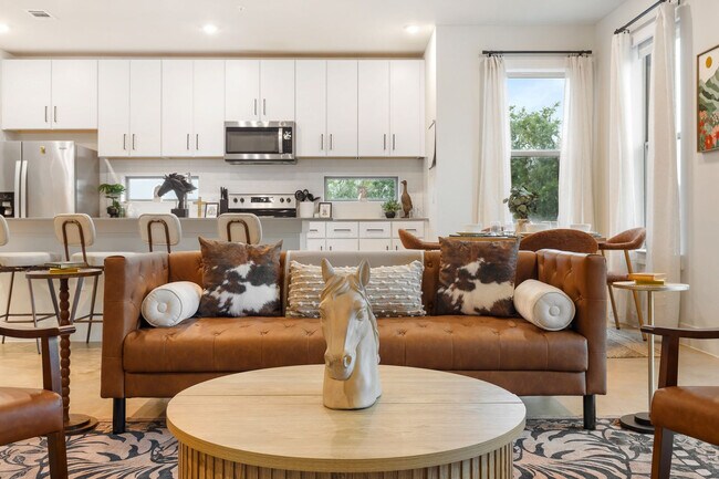 Foto del edificio - 7522 1/2 West Slaughter Lane-SI FL3-ID1537450P