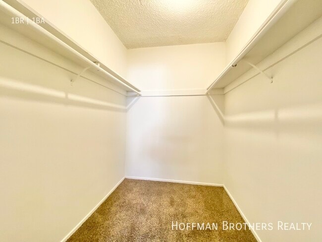 Foto del edificio - 15525 Nordhoff St