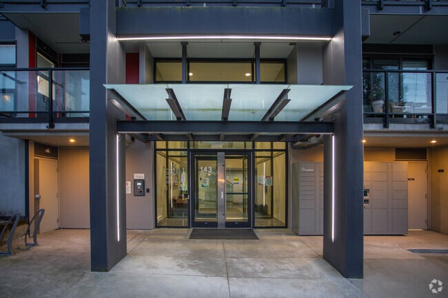 Building Photo - Sundance Apartments