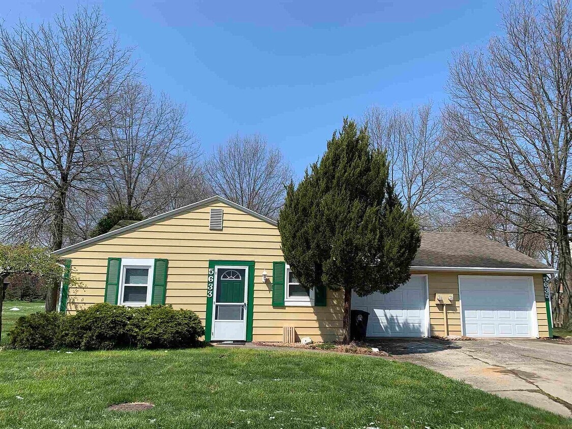 Primary Photo - 5633 Bluebird Ct