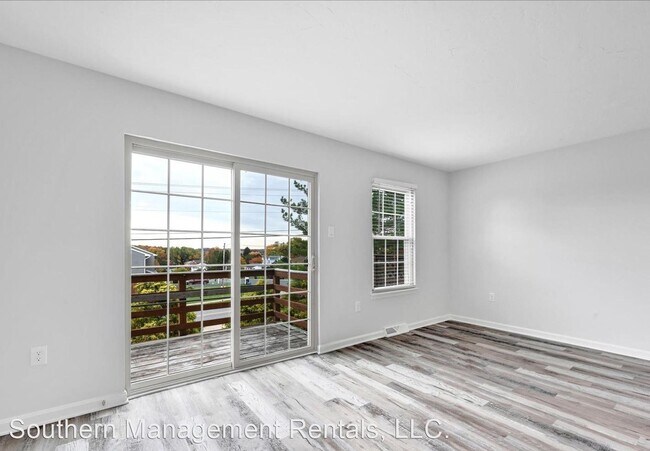 Building Photo - 2 br, 1.5 bath House - 321 Country Club Rd