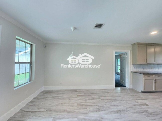 Foto del edificio - 8033 Turquoise Ln