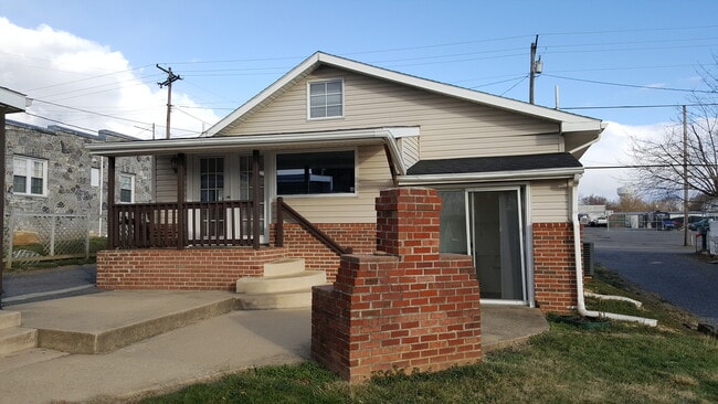 Building Photo - 351 Eagle School Rd