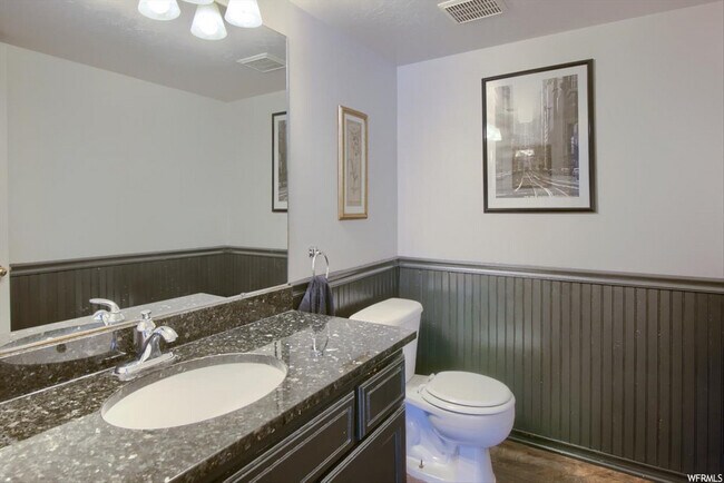 Building Photo - 432 Simoron Dr